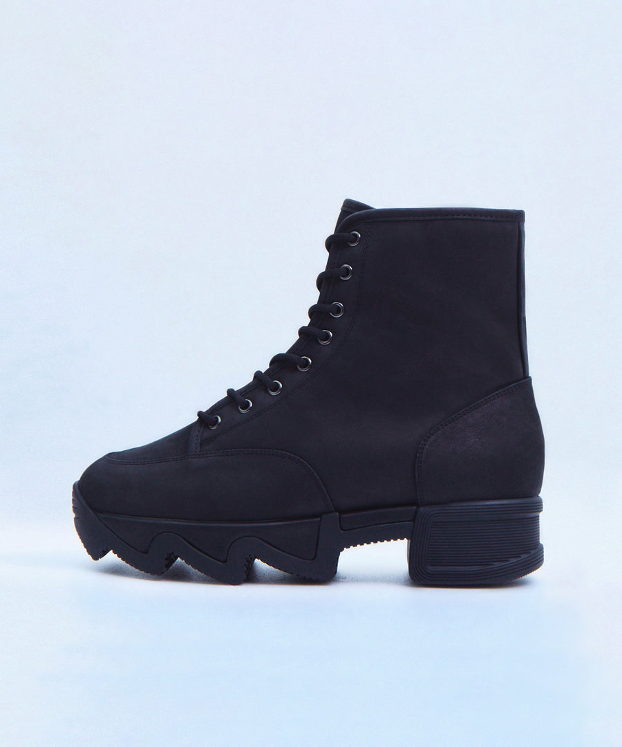 AROM Black Lace Up Boot