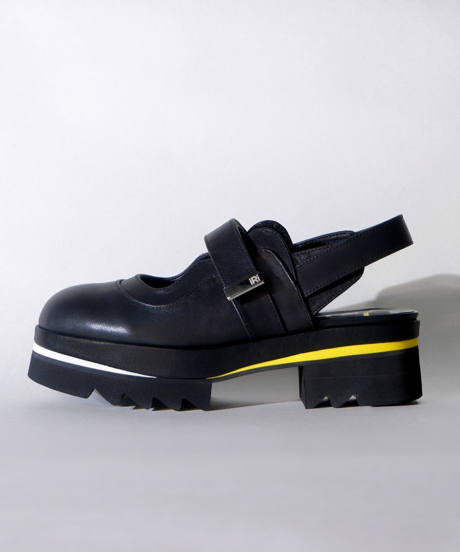 iRi DAANY BK6 Black Leather Sandal