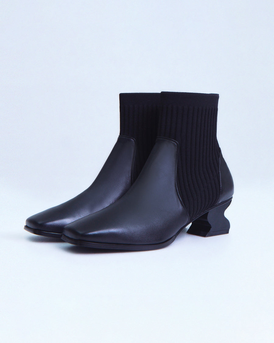 iRi FREA Black Knit Leather Ankle Boot