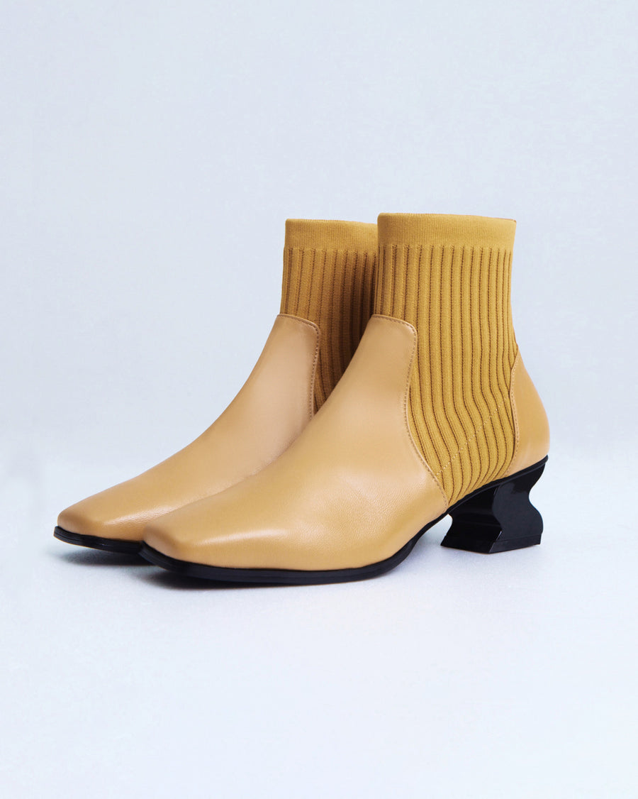 iRi FREA Camel Knit Leather Ankle Boot